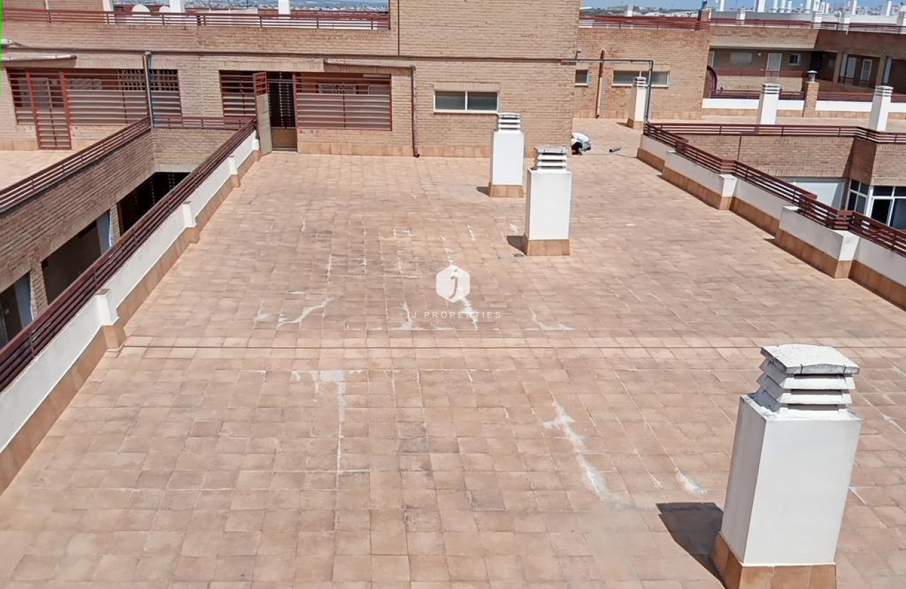 D'occasion - Appartement -
Torrevieja - El molino