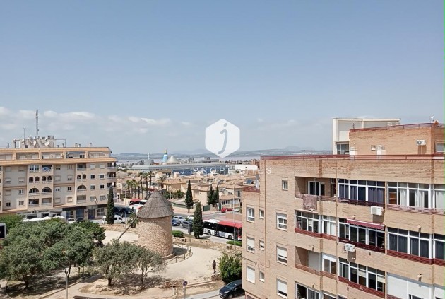 D'occasion - Appartement -
Torrevieja - El molino