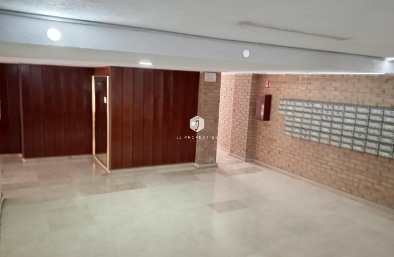 D'occasion - Appartement -
Torrevieja - El molino