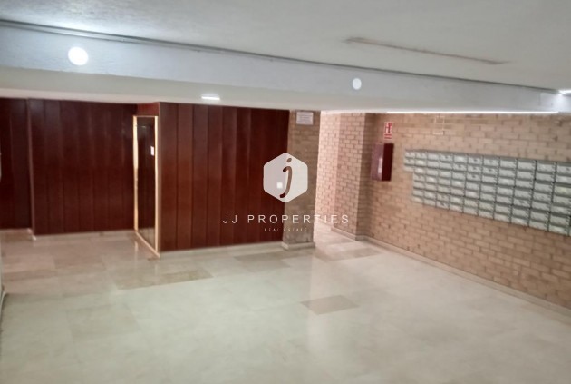 D'occasion - Appartement -
Torrevieja - El molino