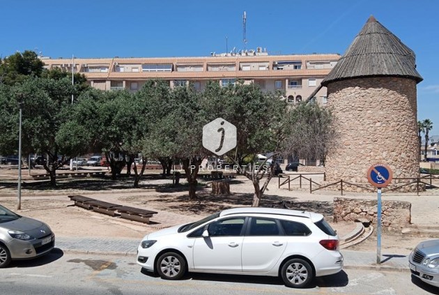 D'occasion - Appartement -
Torrevieja - El molino