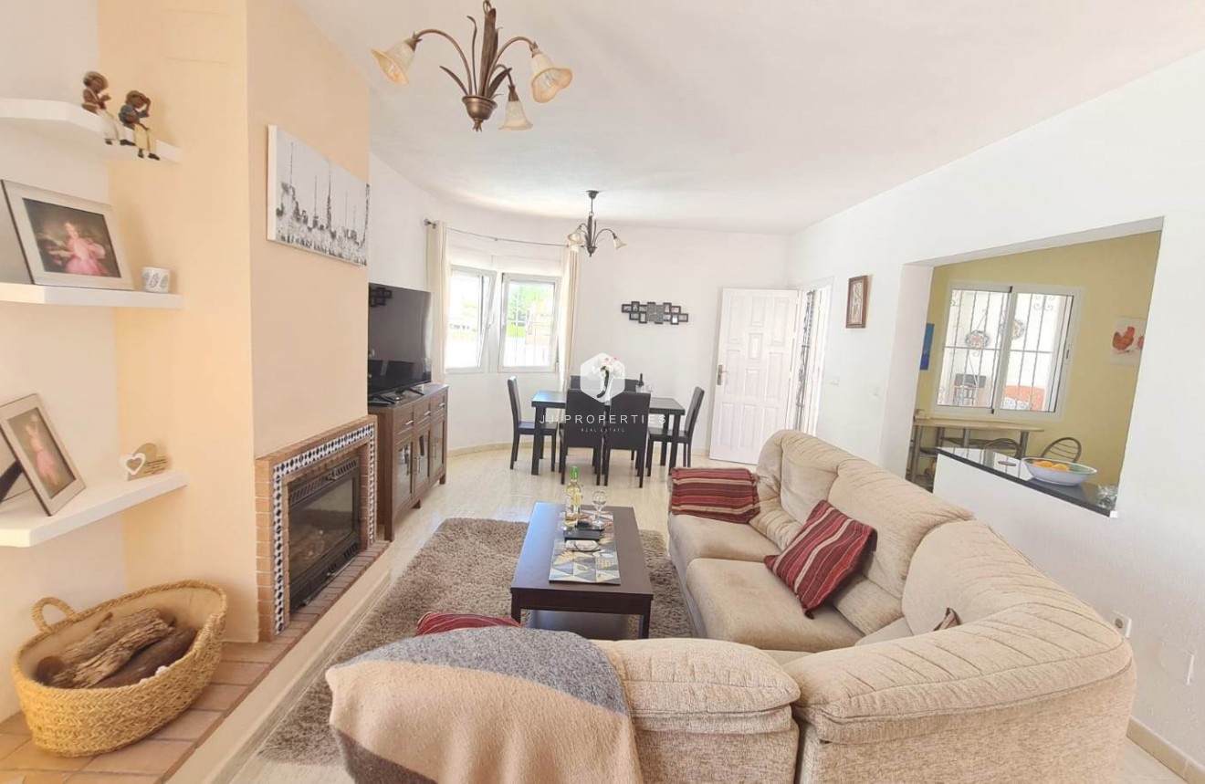 Resale - Villa -
Orihuela Costa - Costa Blanca