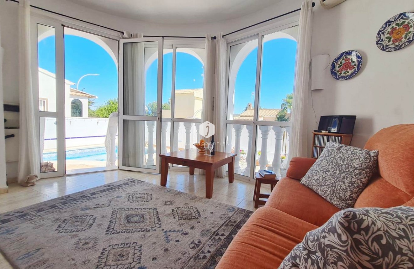 Resale - Villa -
Orihuela Costa - Costa Blanca