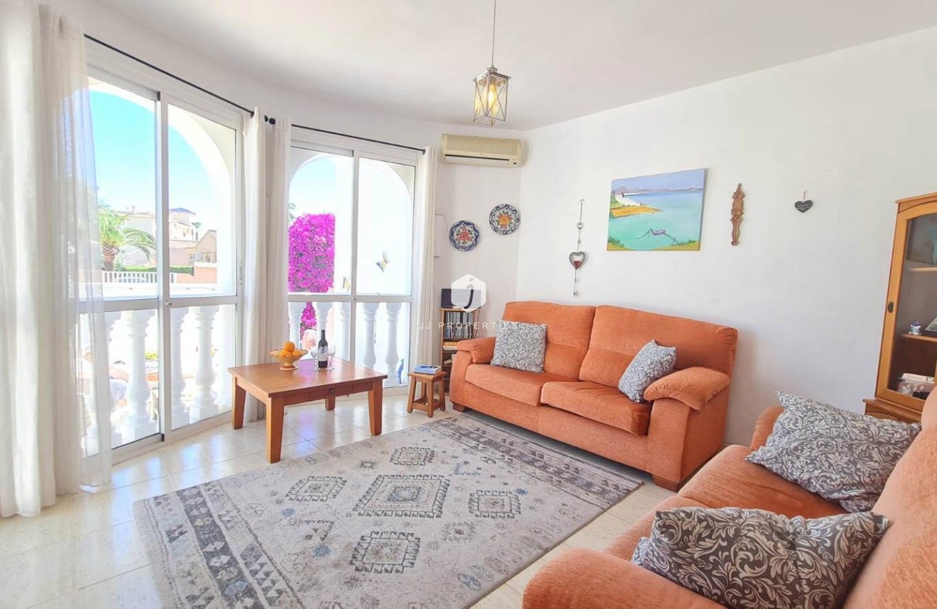 Resale - Villa -
Orihuela Costa - Costa Blanca