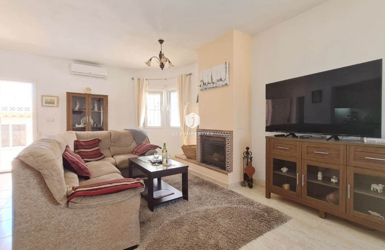 Resale - Villa -
Orihuela Costa - Costa Blanca