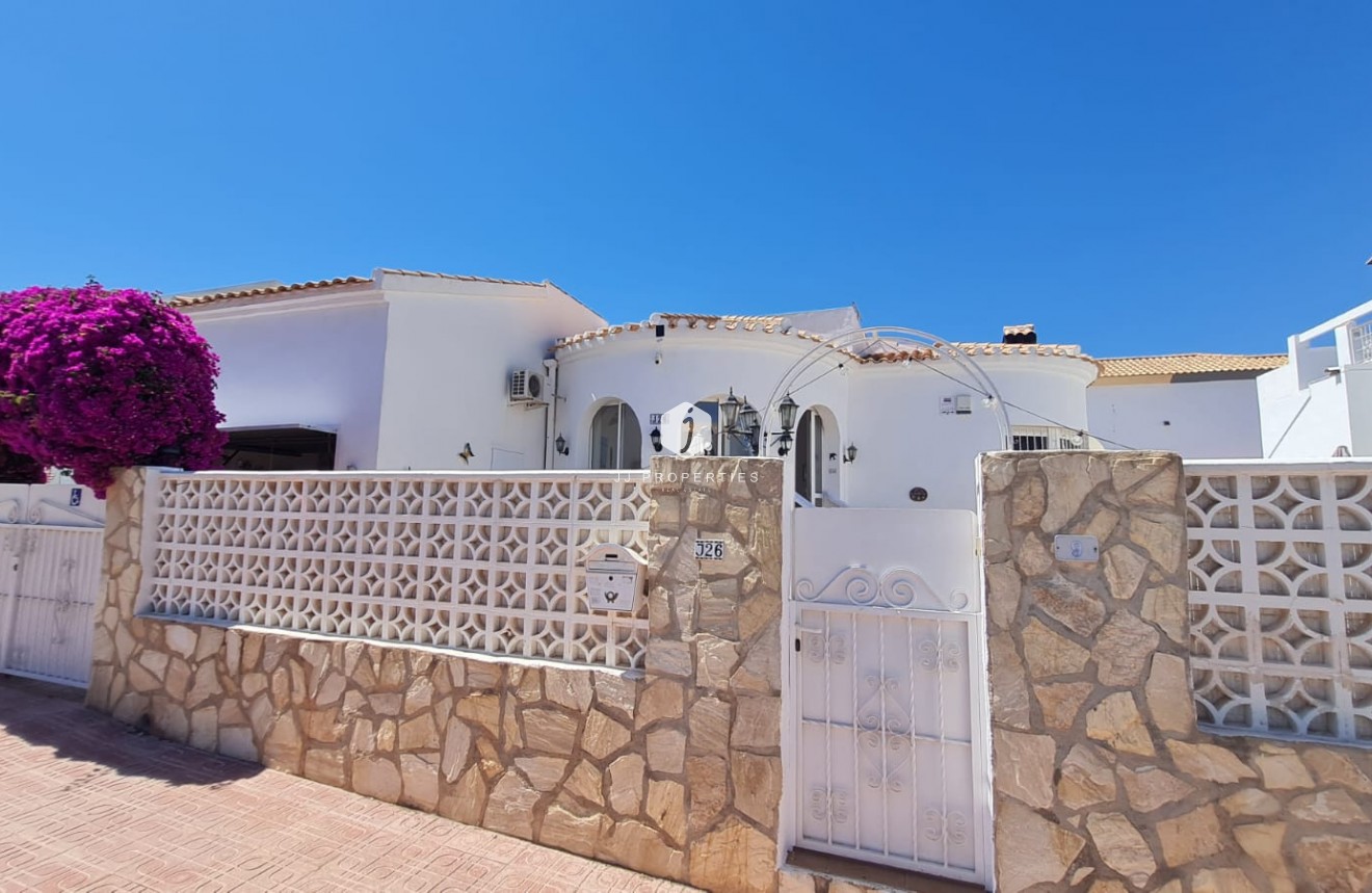 Resale - Villa -
Orihuela Costa - Costa Blanca
