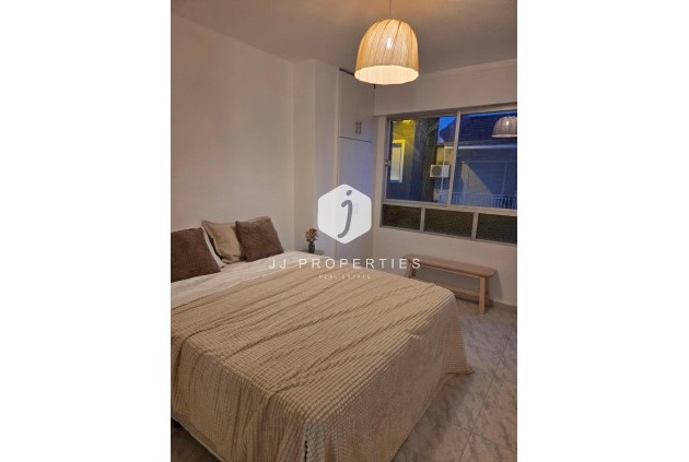 Resale - Apartment / flat -
Torrevieja - Estacion de autobuses
