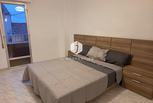 Resale - Apartment / flat -
Torrevieja - Estacion de autobuses