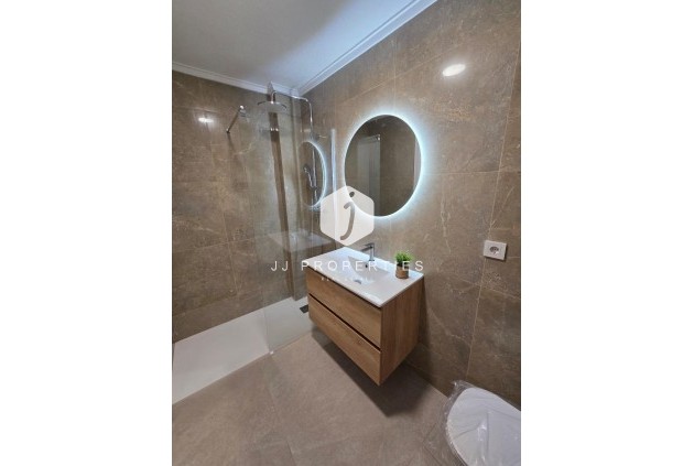 Resale - Apartment / flat -
Torrevieja - Estacion de autobuses