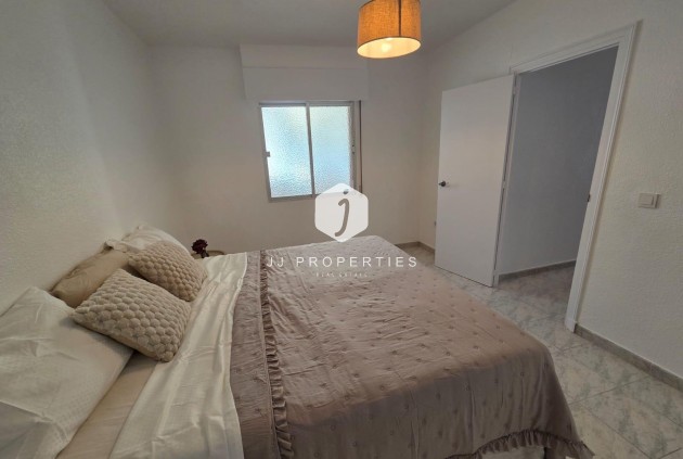 Resale - Apartment / flat -
Torrevieja - Estacion de autobuses