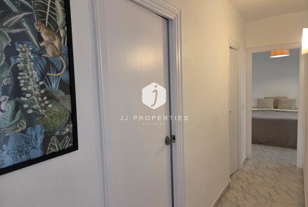 Resale - Apartment / flat -
Torrevieja - Estacion de autobuses
