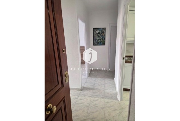 Resale - Apartment / flat -
Torrevieja - Estacion de autobuses