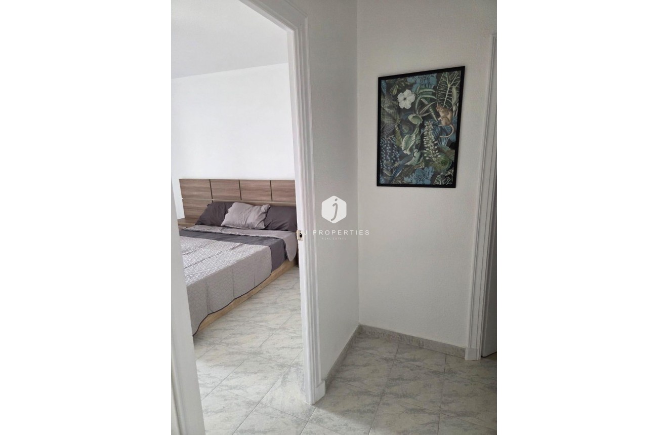 Resale - Apartment / flat -
Torrevieja - Estacion de autobuses