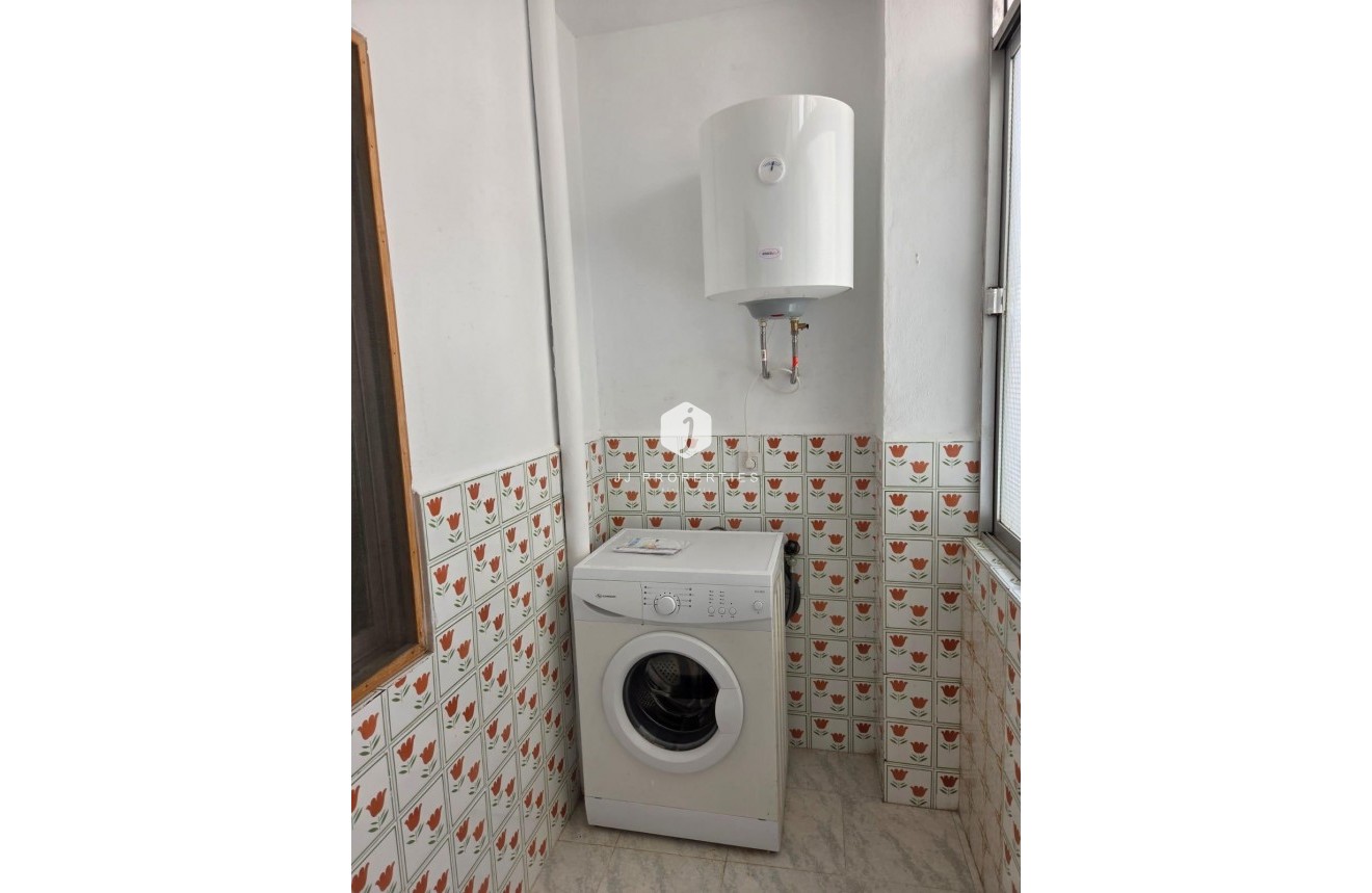 Resale - Apartment / flat -
Torrevieja - Estacion de autobuses