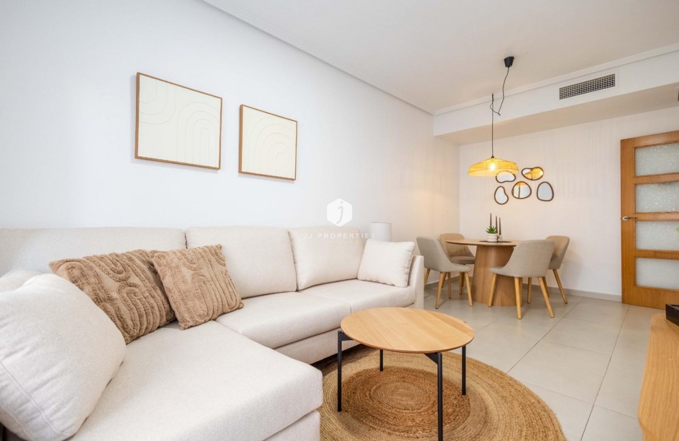 Resale - Apartment / flat -
Torrevieja - Las calas