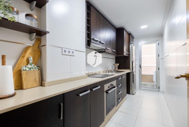 Resale - Apartment / flat -
Torrevieja - Las calas