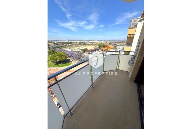 Resale - Apartment / flat -
Torrevieja - Centro - Muelle Pesquero