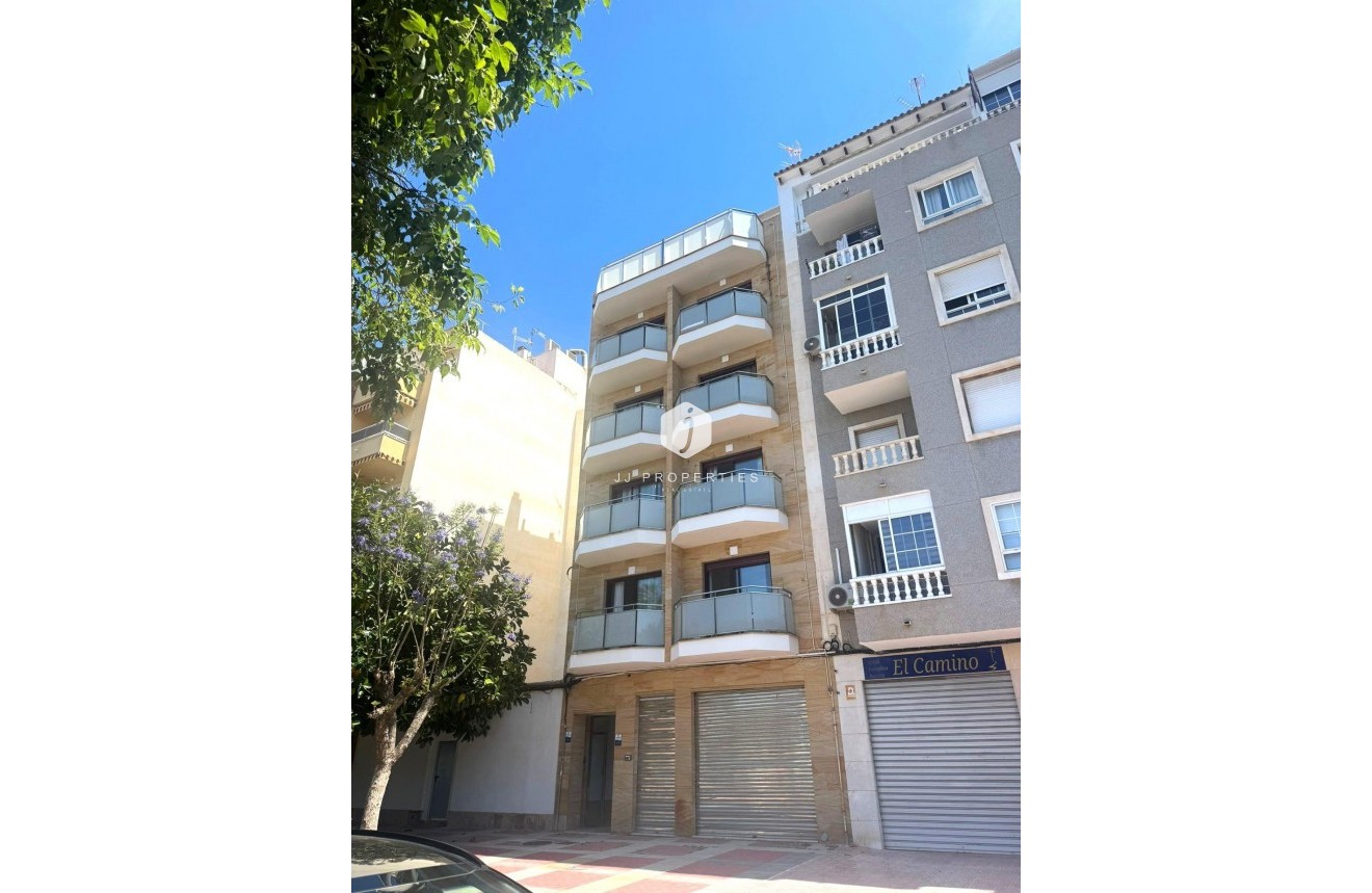 Resale - Apartment / flat -
Torrevieja - Centro - Muelle Pesquero