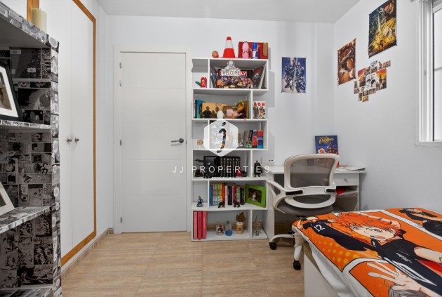 D'occasion - Appartement -
Torrevieja - Costa Blanca