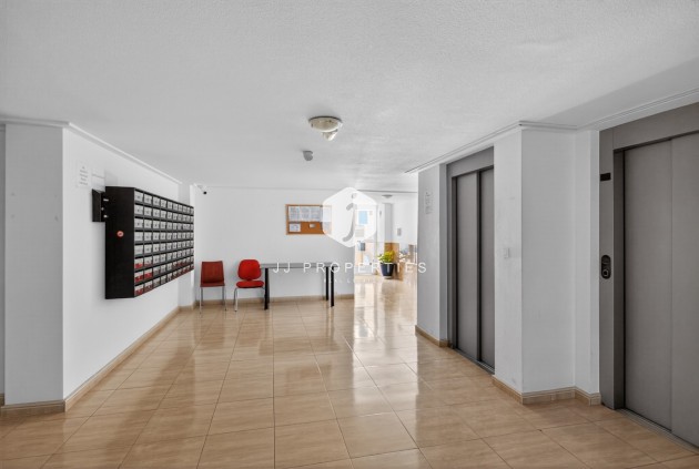 D'occasion - Appartement -
Torrevieja - Costa Blanca
