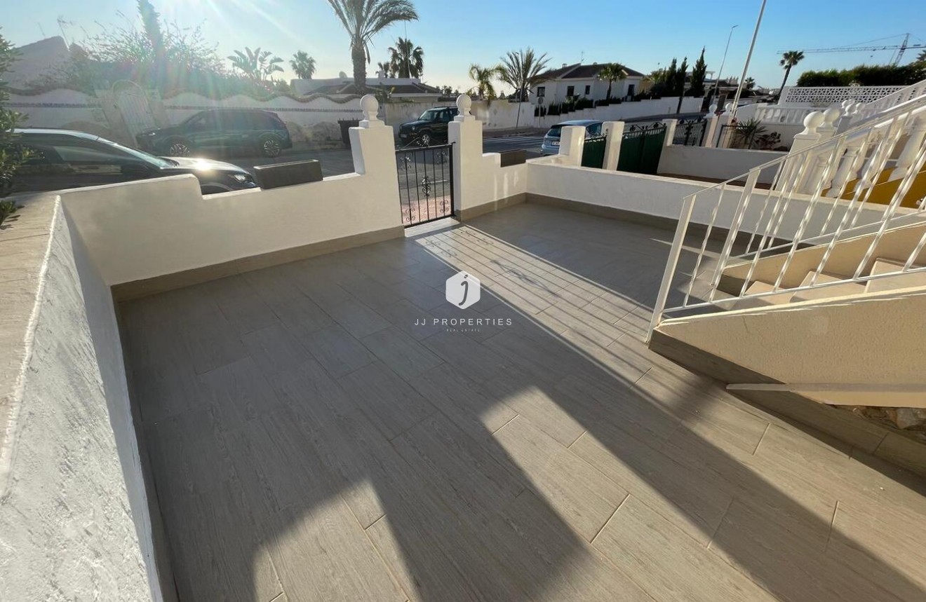 Resale - Chalet -
Ciudad Quesada - Costa Blanca