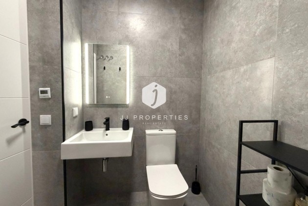 Resale - Apartment / flat -
Torrevieja - Playa del Cura