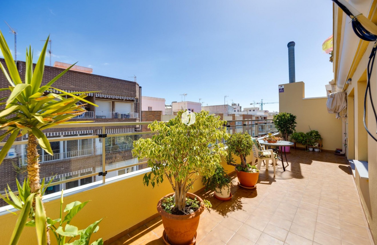 Resale - Penthouse -
Torrevieja - Centro