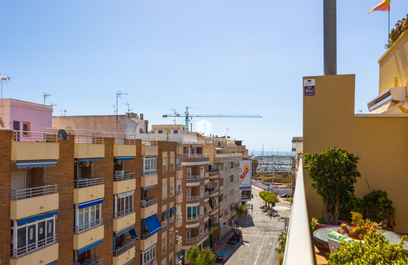 Resale - Penthouse -
Torrevieja - Centro