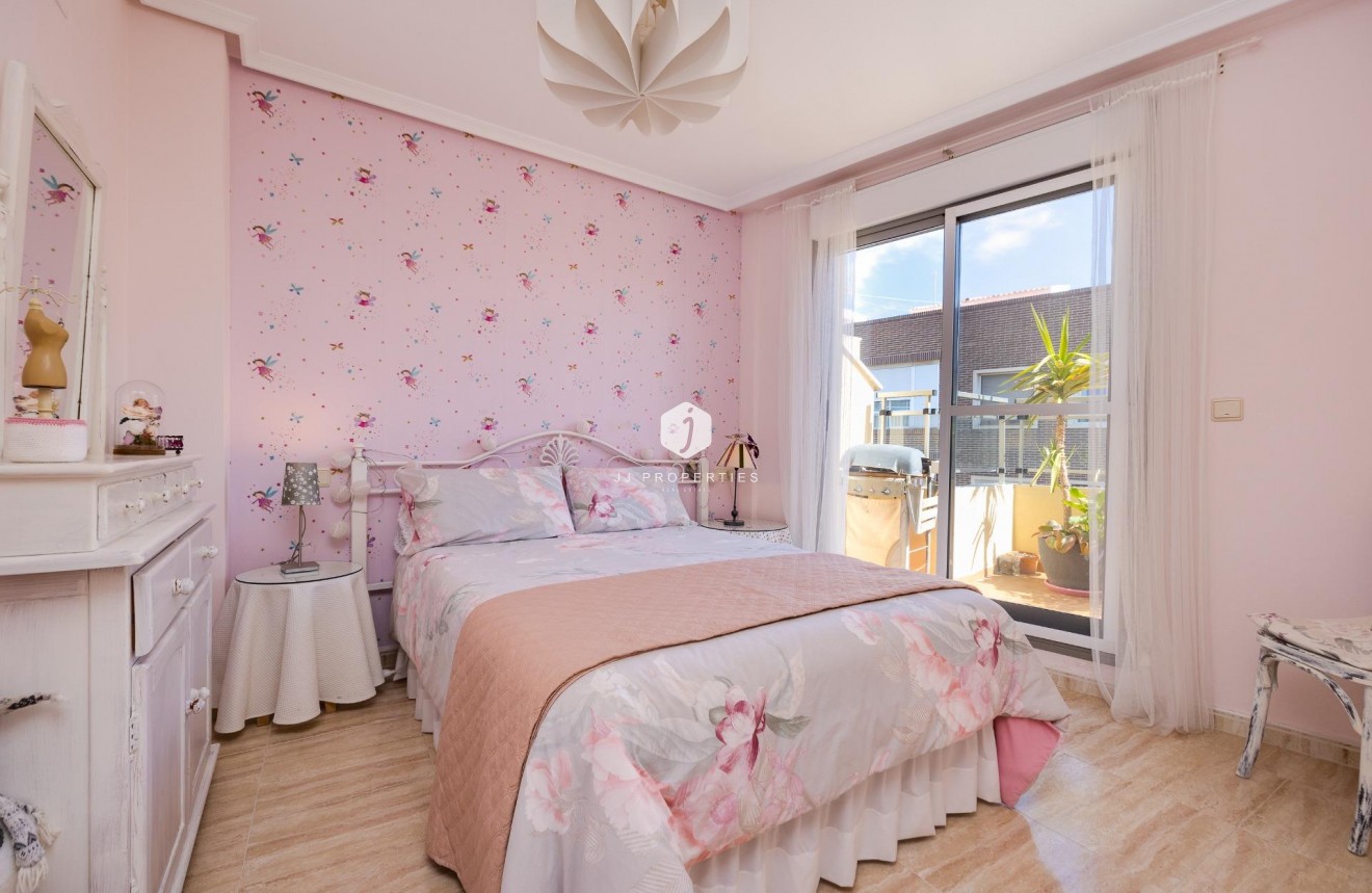 Resale - Penthouse -
Torrevieja - Centro