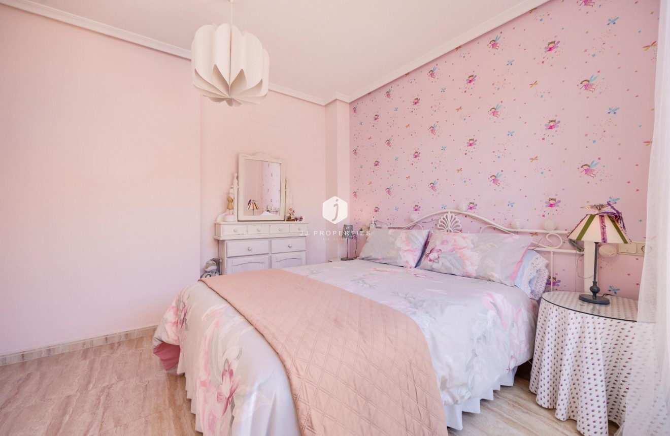 Resale - Penthouse -
Torrevieja - Centro