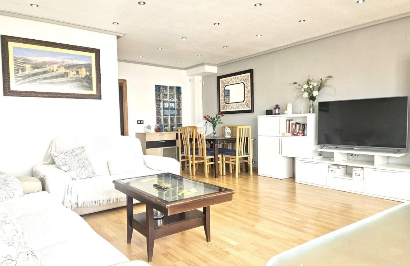 Resale - Chalet -
Orihuela Costa - Los Almendros-la Florida
