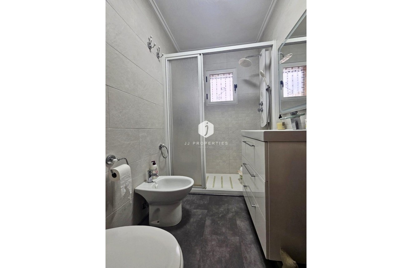 Resale - Chalet -
Orihuela Costa - Los Almendros-la Florida