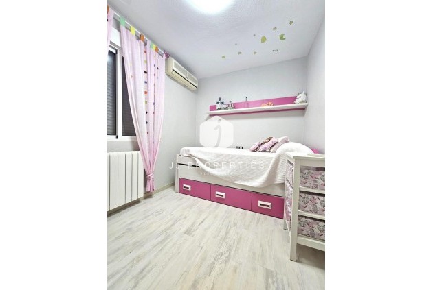 Resale - Chalet -
Orihuela Costa - Los Almendros-la Florida