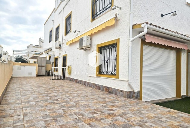 Resale - Chalet -
Orihuela Costa - Los Almendros-la Florida