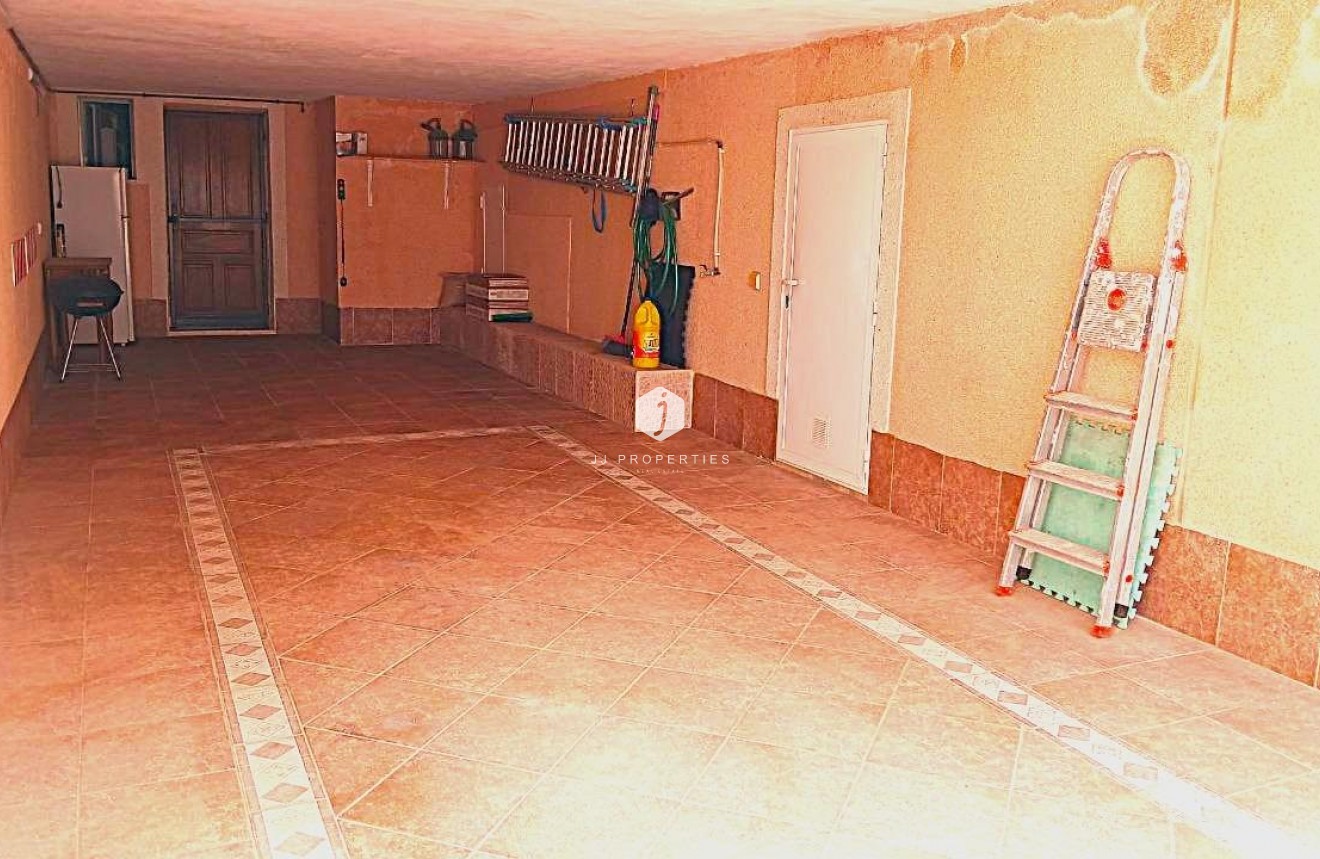 Resale - Chalet -
Orihuela Costa - Los Almendros-la Florida