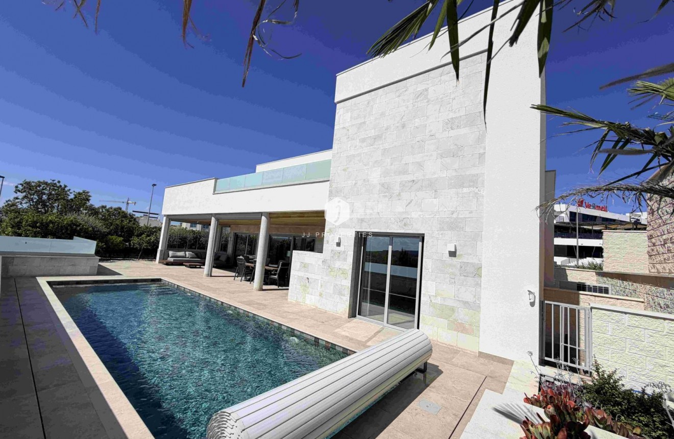D'occasion - Villa -
Benijofar - Costa Blanca