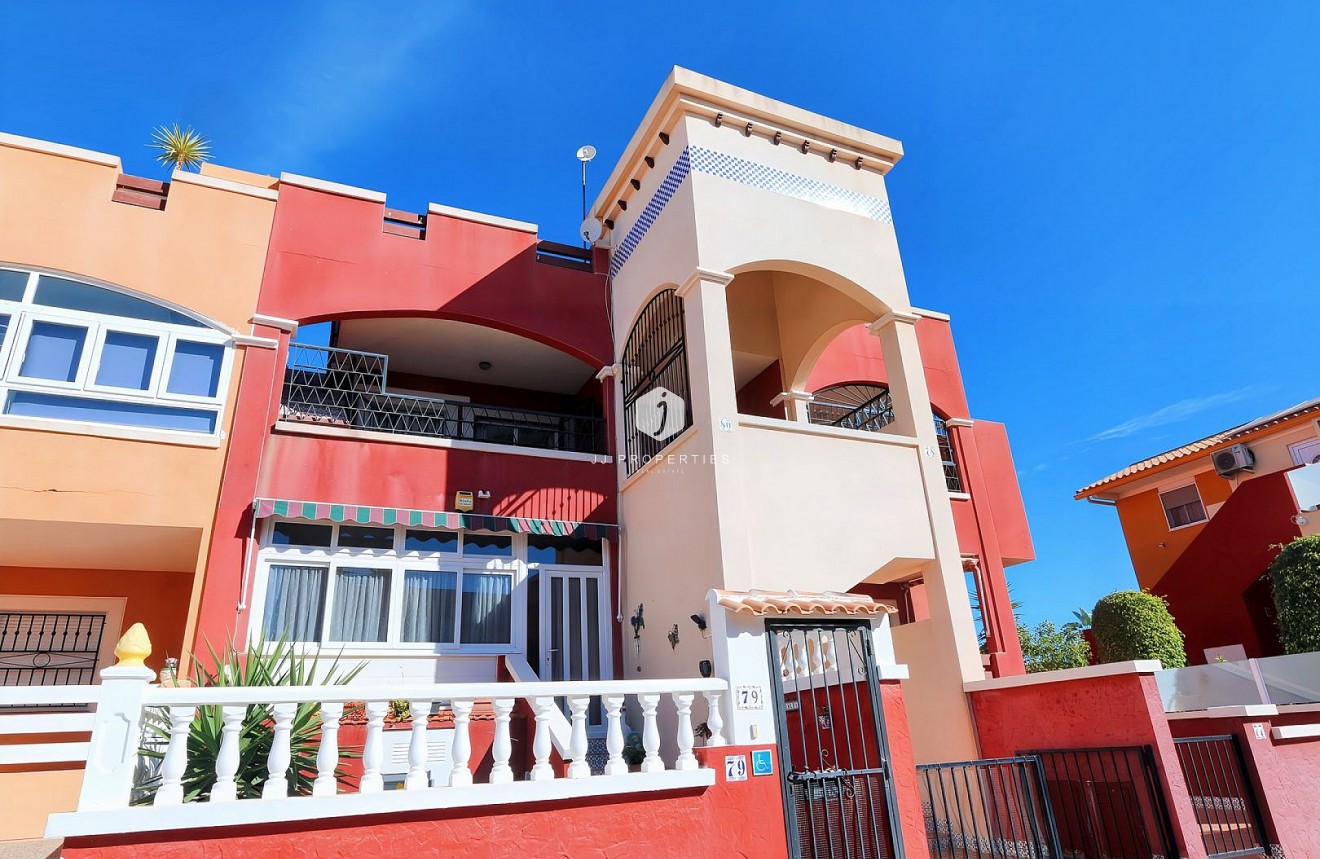 D'occasion - Attique -
Los Altos - Costa Blanca