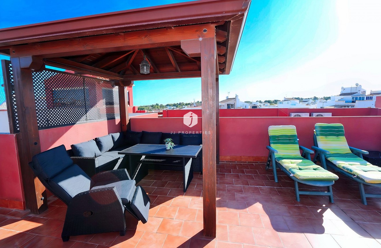 D'occasion - Attique -
Los Altos - Costa Blanca