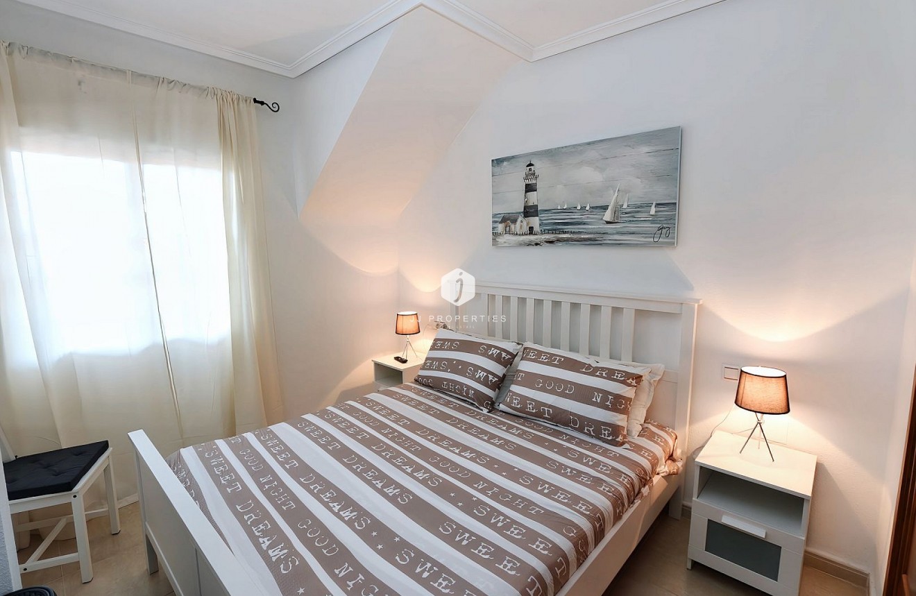 D'occasion - Attique -
Los Altos - Costa Blanca