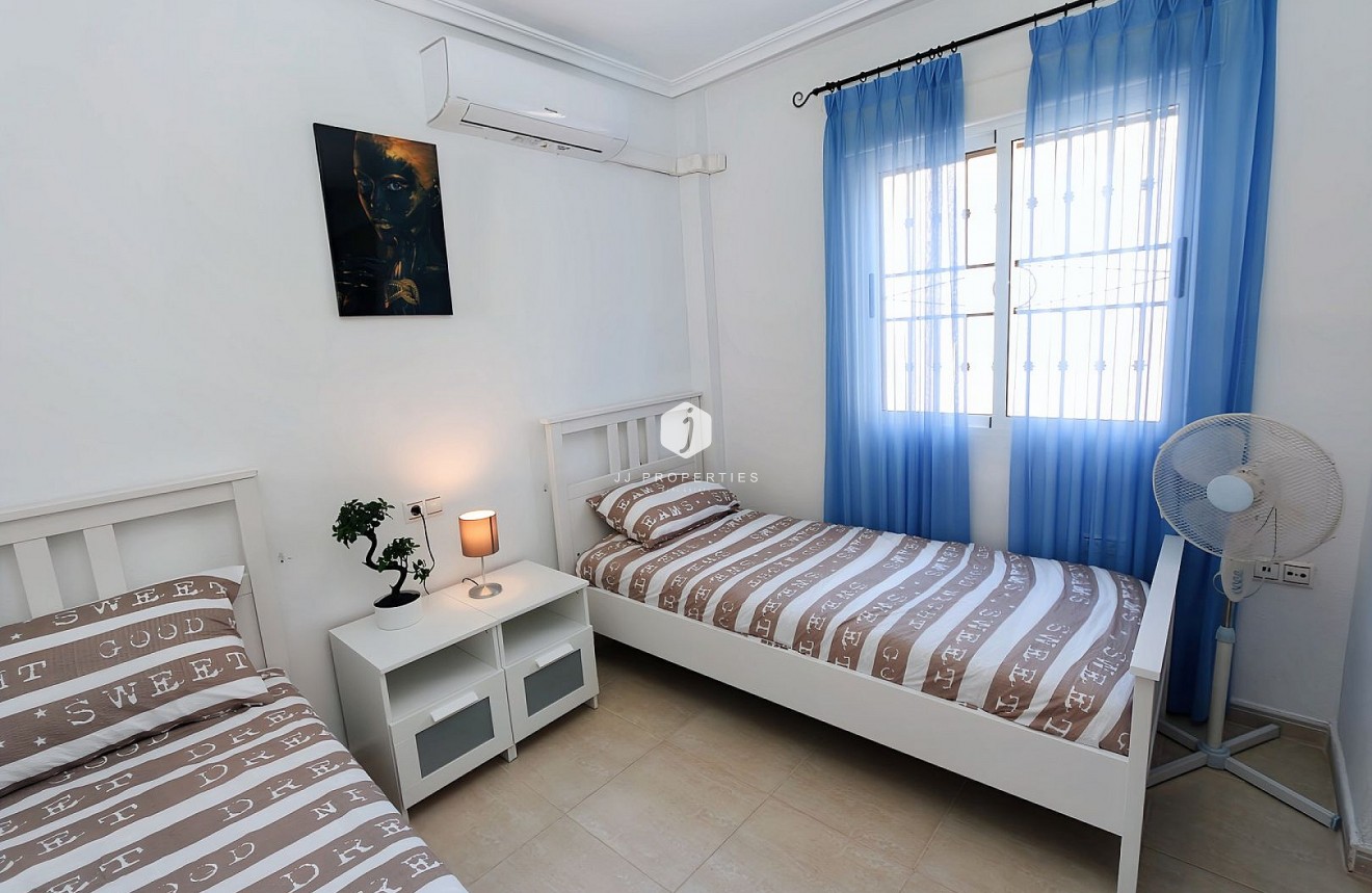 D'occasion - Attique -
Los Altos - Costa Blanca