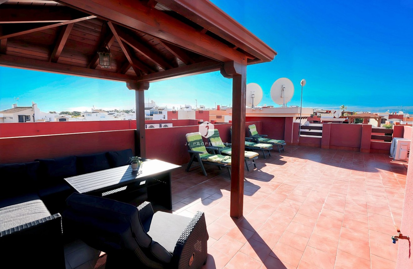 D'occasion - Attique -
Los Altos - Costa Blanca