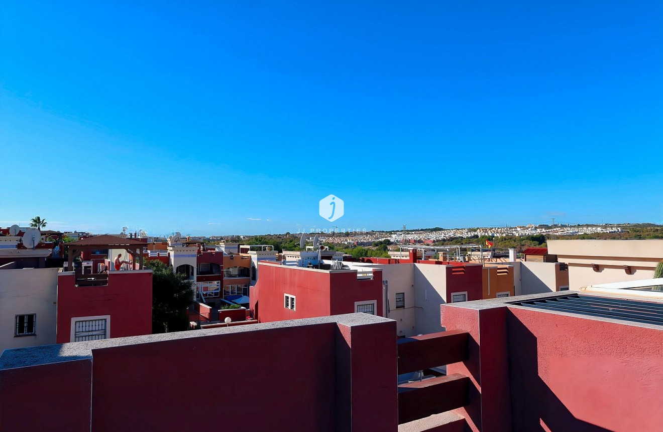 D'occasion - Attique -
Los Altos - Costa Blanca