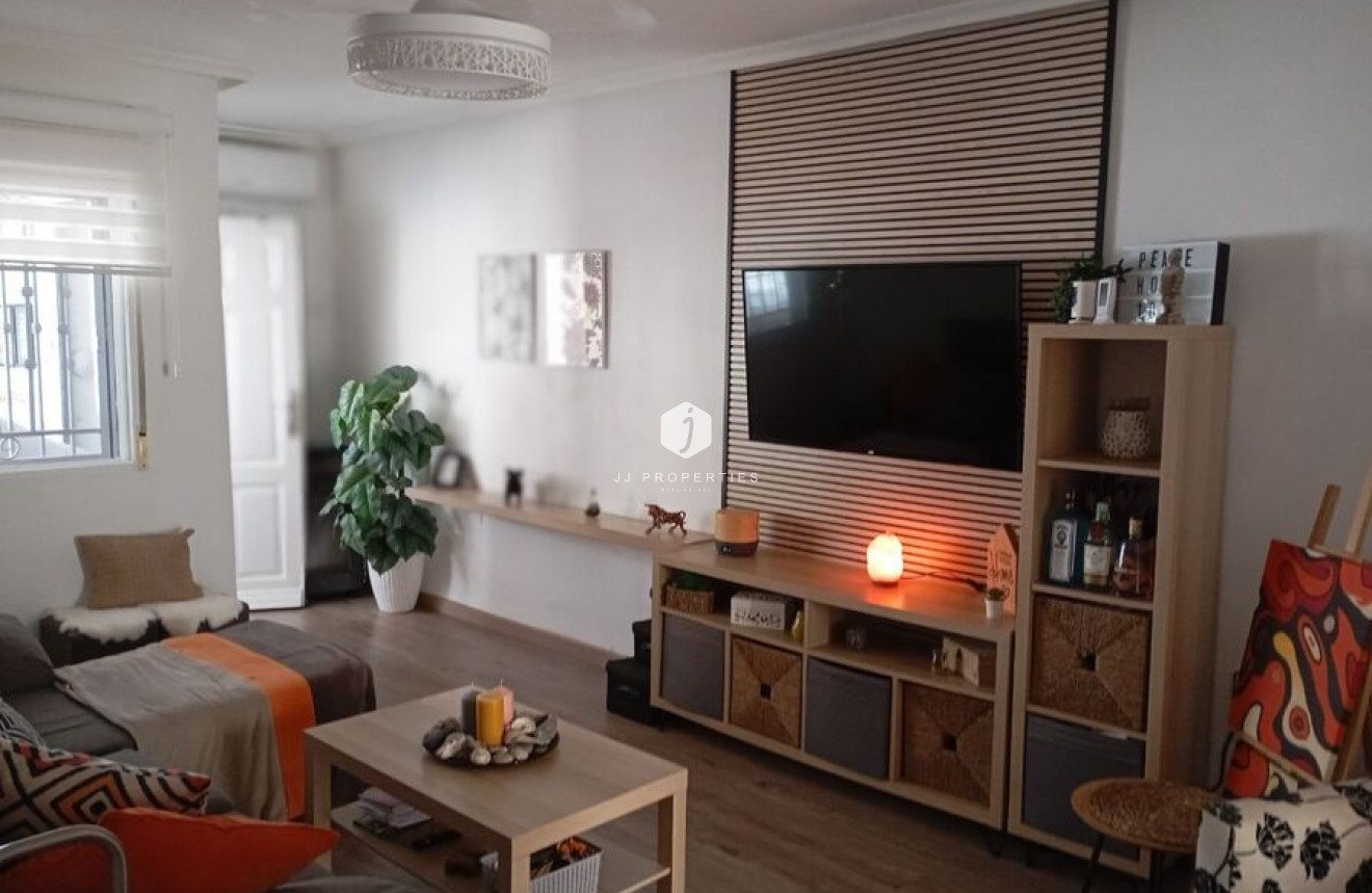 D'occasion - Appartement -
Jacarilla - Inland