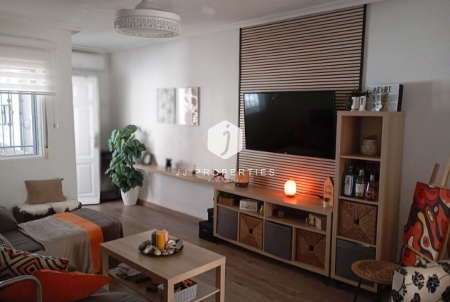 D'occasion - Appartement -
Jacarilla - Inland