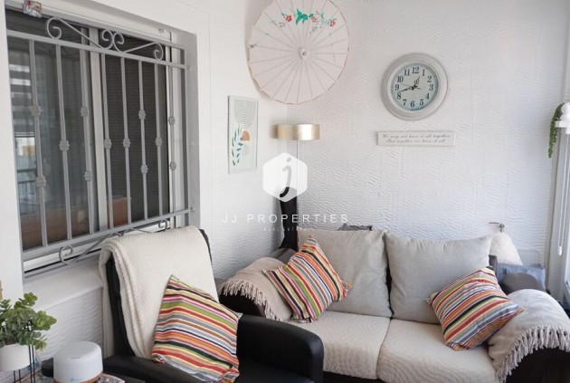 D'occasion - Appartement -
Jacarilla - Inland