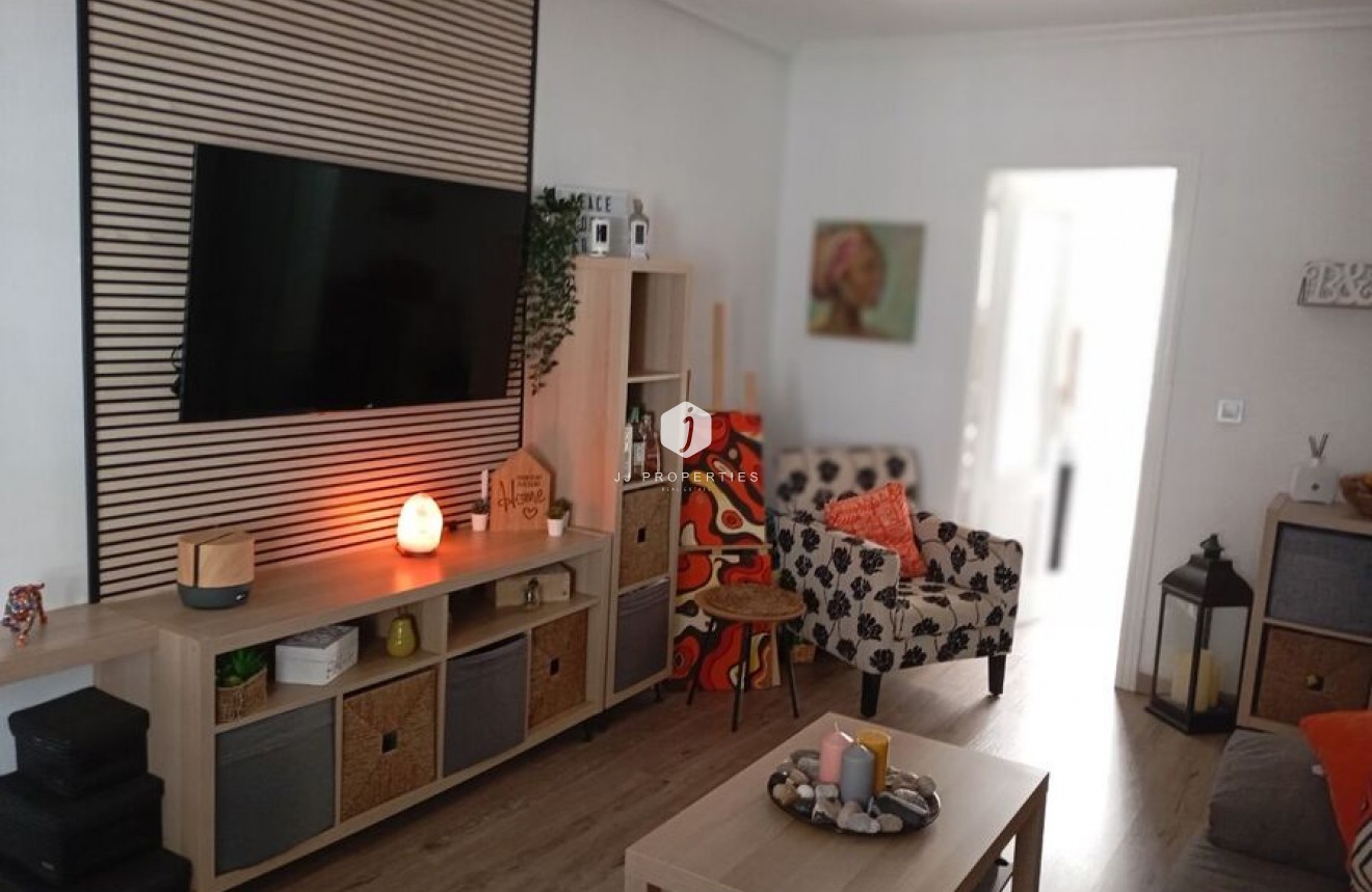 D'occasion - Appartement -
Jacarilla - Inland