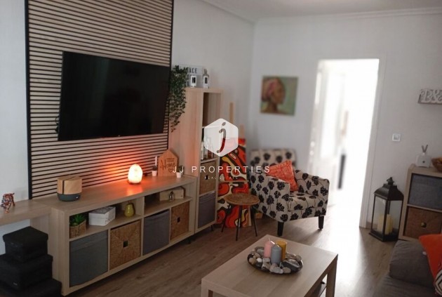 D'occasion - Appartement -
Jacarilla - Inland