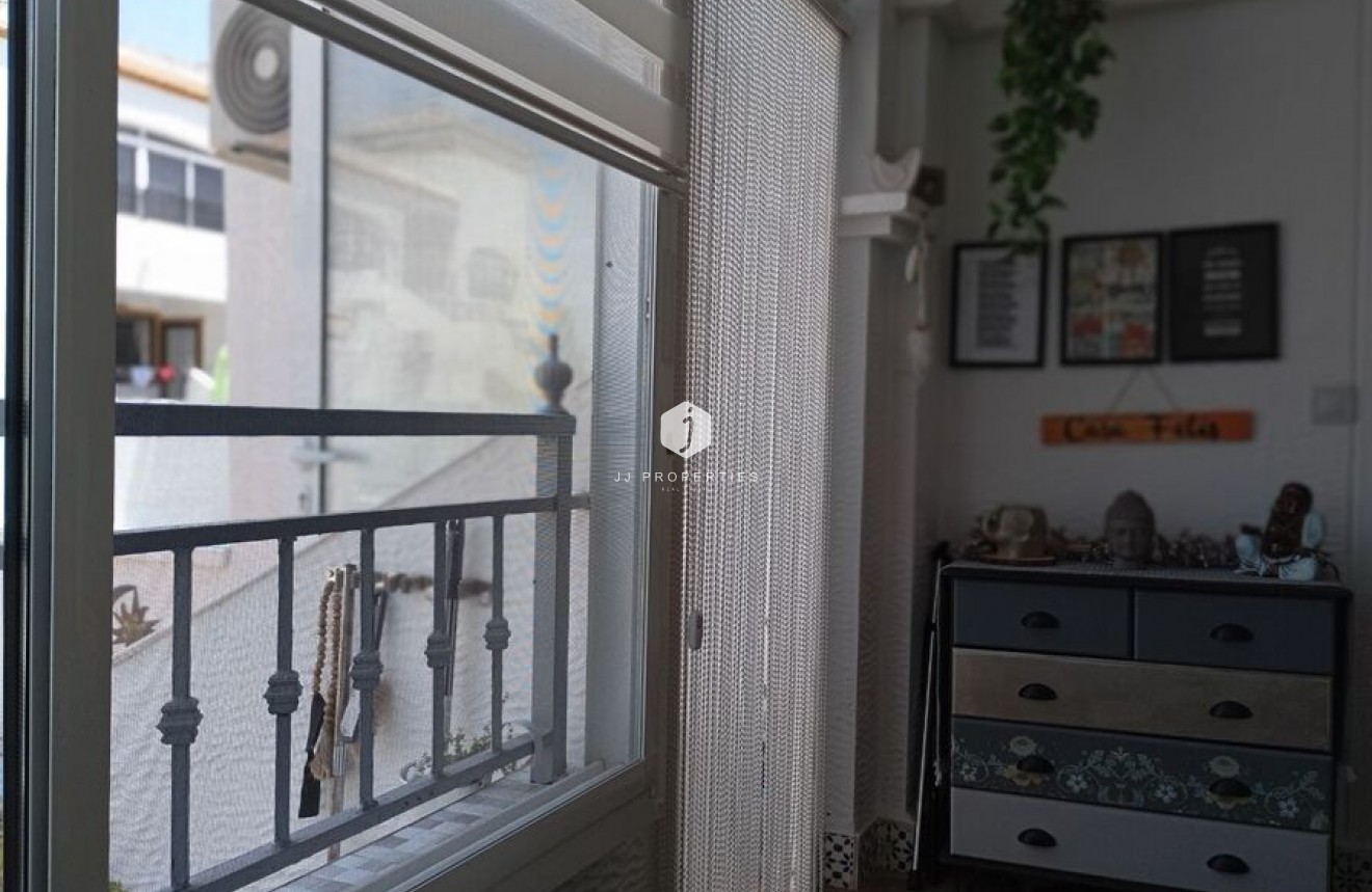 D'occasion - Appartement -
Jacarilla - Inland