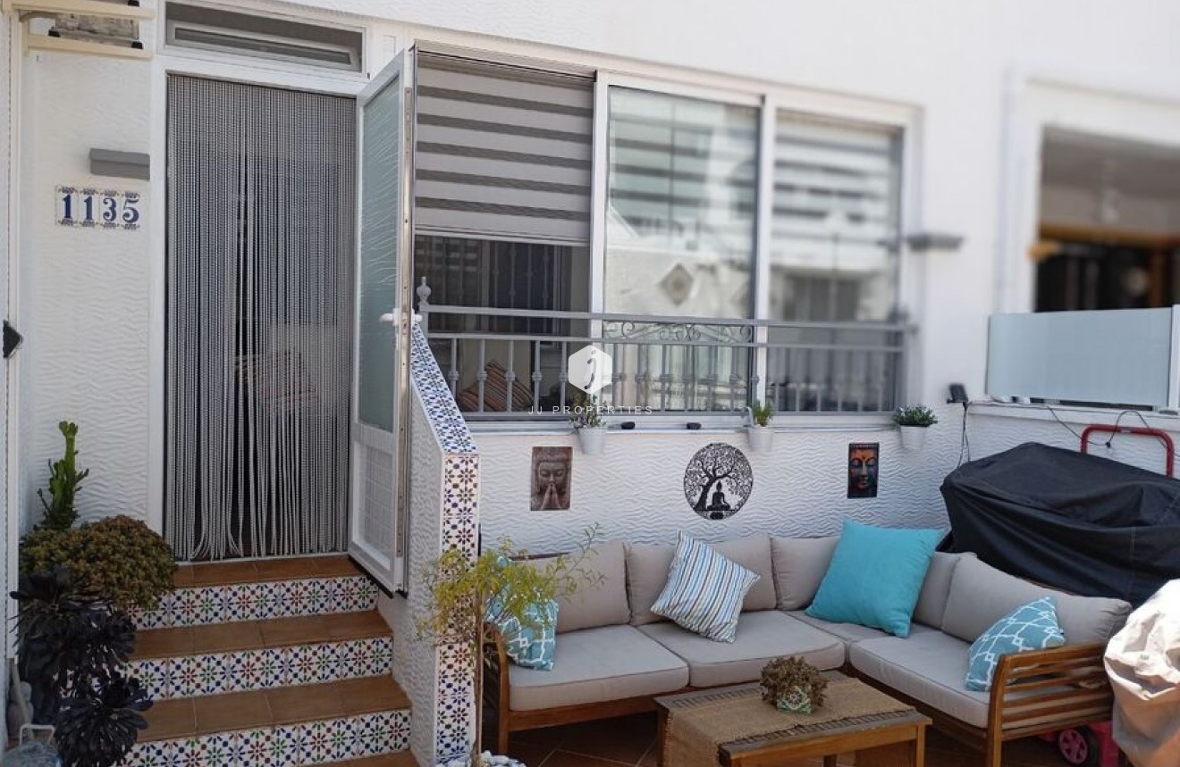 D'occasion - Appartement -
Jacarilla - Inland