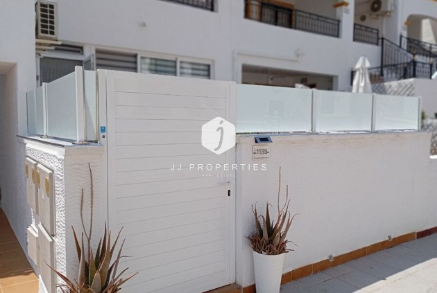 D'occasion - Appartement -
Jacarilla - Inland